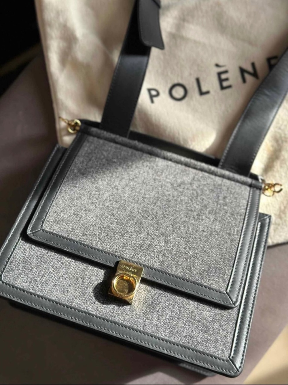 Polene  numero sept
